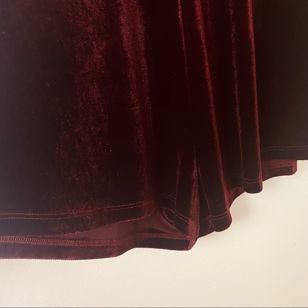 Tobi Burgundy Velvet Fitted Romper  Sz M - Picture 4 of 15